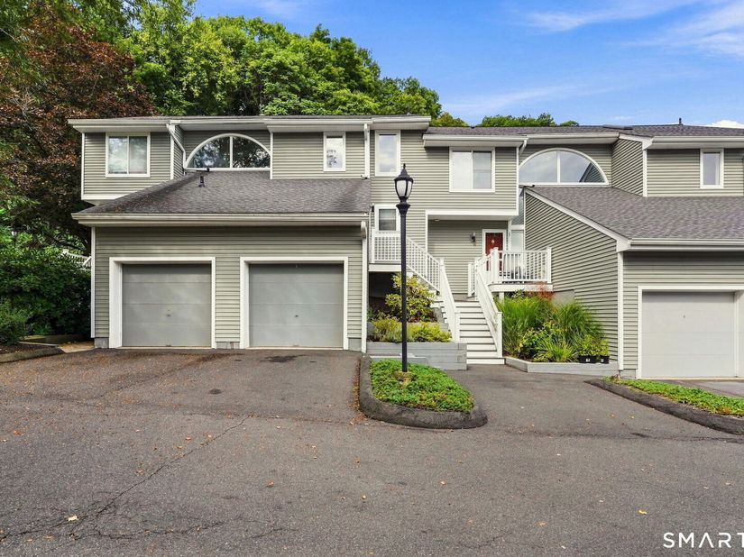35 Glen Ridge 35, Wilton CT 06897
