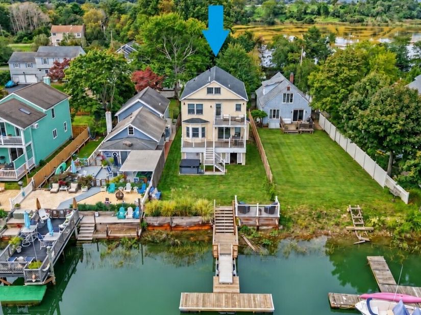 73 Old Dam Road, Fairfield CT 06824