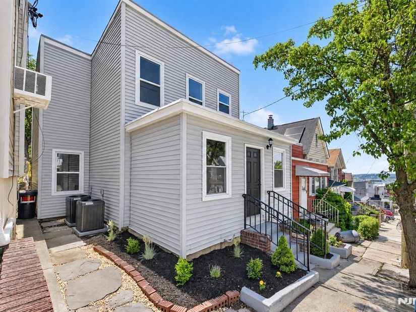 1121 85th Street, North Bergen NJ 07047