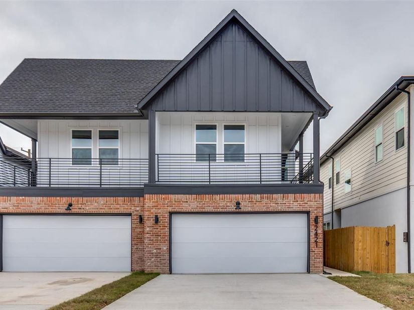 2418  Merlin Street , Dallas Texas 75215