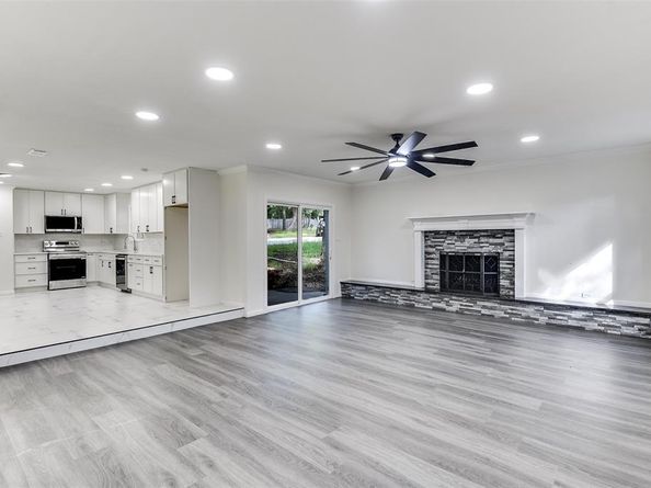 258  Somerset Terrace , Bedford Texas 76022