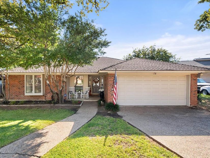 3917  Wrentham Drive , Arlington Texas 76016