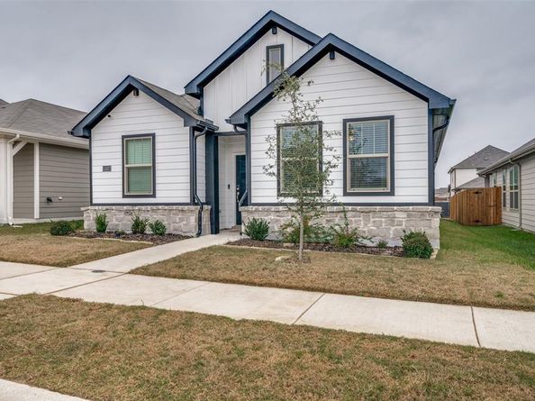 11037  Firebrush Lane , Fort Worth Texas 76108