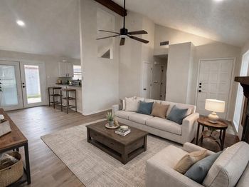 418 S Las Vegas Trail 