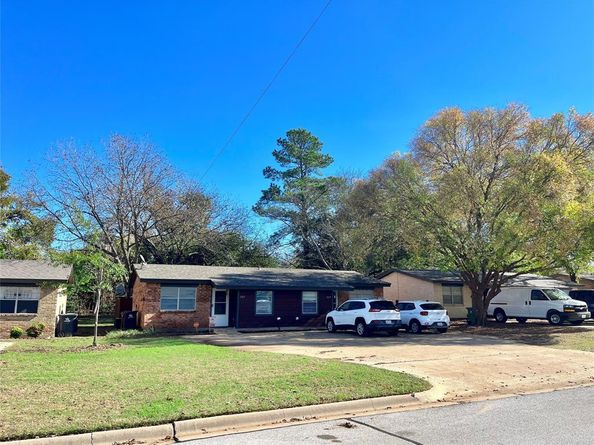 307  Elliott Street , Arlington Texas 76013