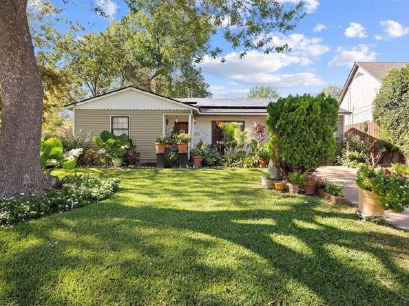 1255  Olden Street , Dallas Texas 75211