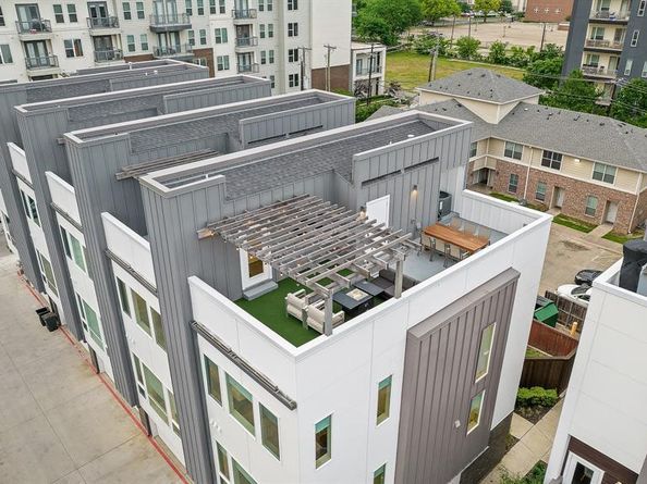 1771  Mccoy Street  401, Dallas Texas 75204