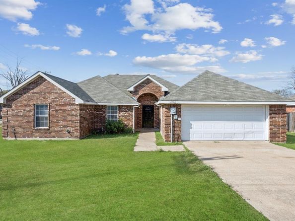 2503  Gerry Way Street , Lancaster Texas 75134