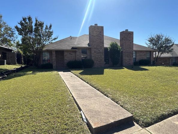 506  Amber Lane , DeSoto Texas 75115