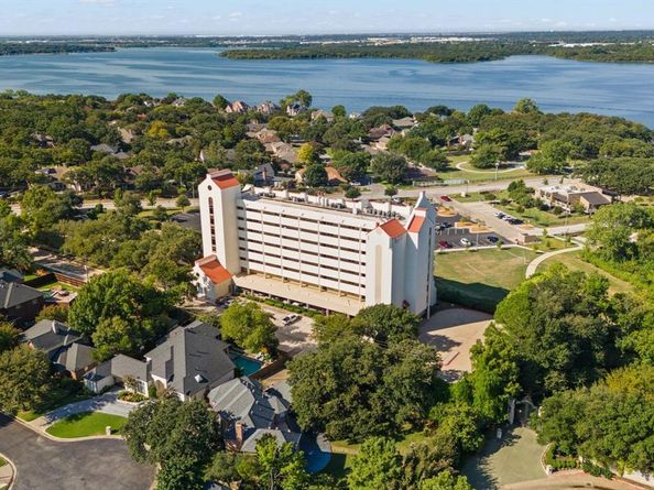 2100  Reflection Bay Drive , Arlington Texas 76013