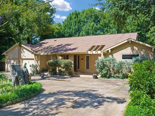 2901 N Sunbeck Circle , Farmers Branch Texas 75234