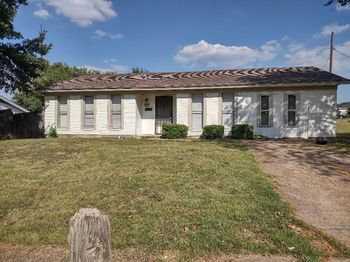 6926  Balalaika Road 