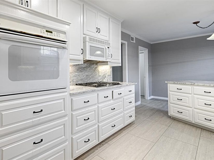 614  Brookfield Drive , Garland Texas 75040