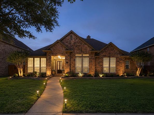1001  Lochness Lane , Garland Texas 75044