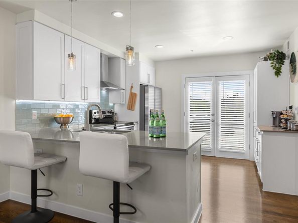 3922  GILBERT Avenue  214, Dallas Texas 75219