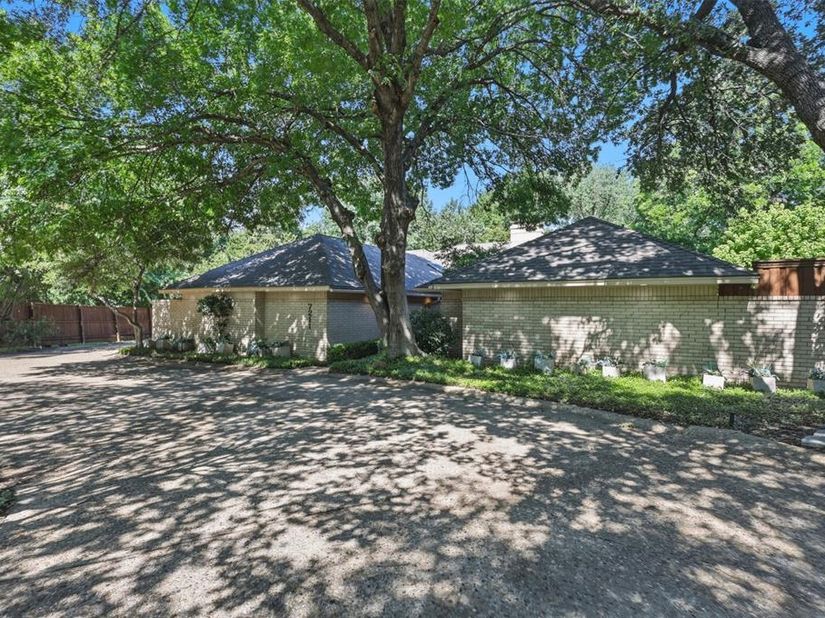 7211  Valley View Place , Dallas Texas 75240