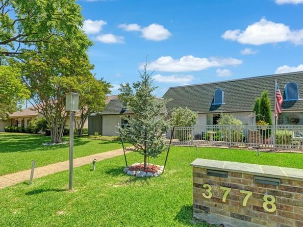 3778  Weeburn Drive , Dallas Texas 75229