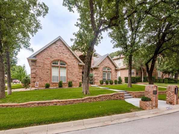2326  Ox Bow Court , Arlington Texas 76006