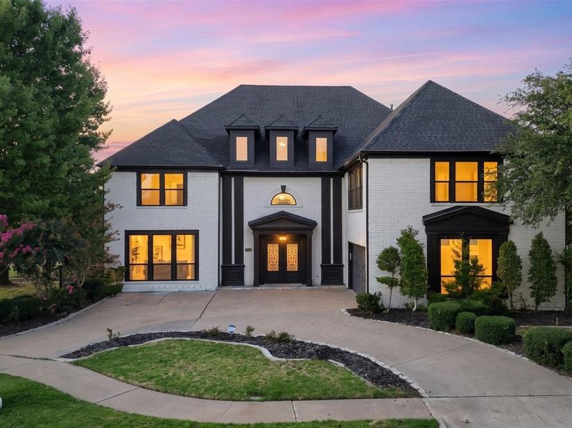 3007  Waterway Court , Arlington Texas 76012