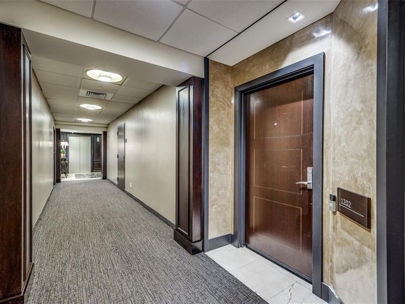 5909  Luther Lane  1202, Dallas Texas 75225