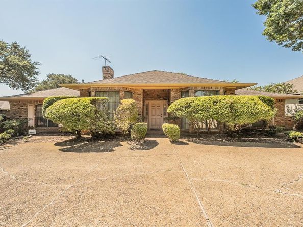 7720  Lone Moor Circle , Dallas Texas 75248