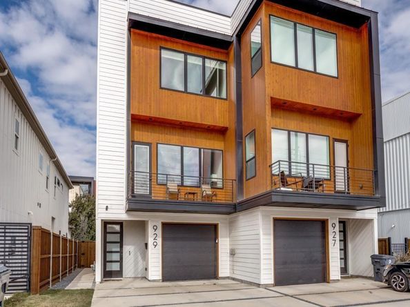 929  Bayonne Street , Dallas Texas 75212