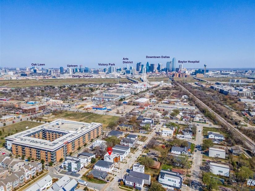929  Bayonne Street , Dallas Texas 75212