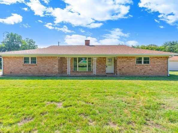 401  S Beverly Street , Crowley Texas 76036