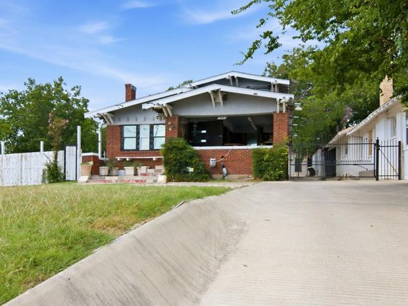 2929 E Lancaster Avenue , Fort Worth Texas 76103