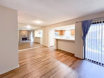 15221  Berry Trail  