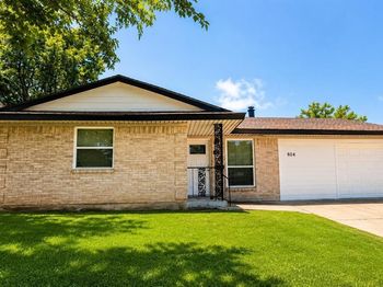 604  Holly Lane 