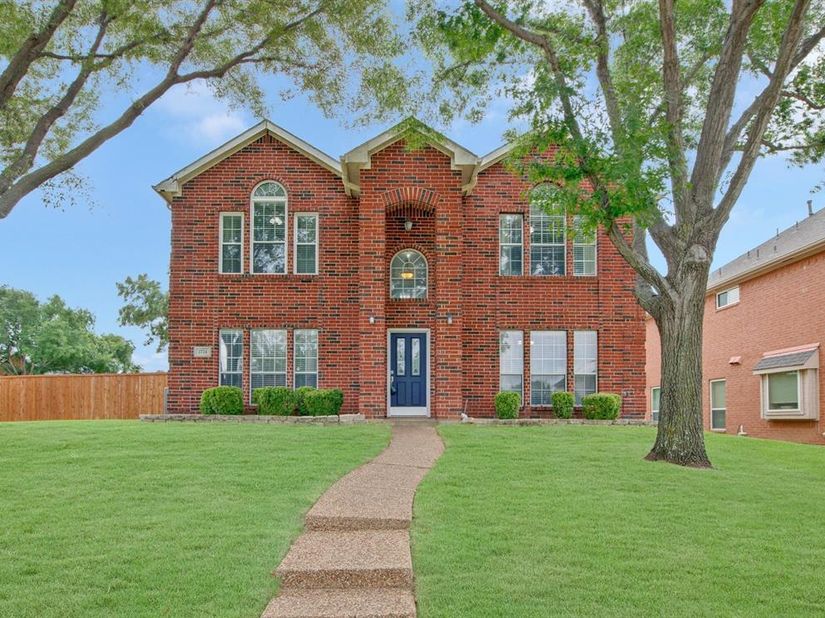 2724  Winterlake Drive , Carrollton Texas 75006