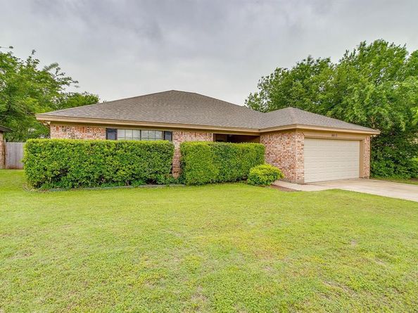 8613  Silver Creek Road , White Settlement Texas 76108