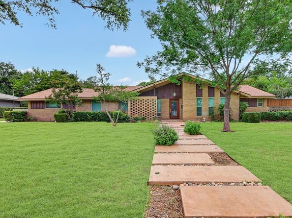 3763  Vinecrest Drive , Dallas Texas 75229