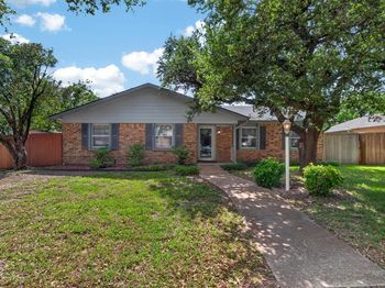 2935  Rolling Hills Drive 