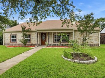 2909  Riviera Drive 