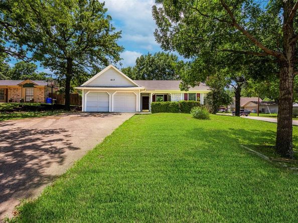 617  Rolling Ridge Court , Azle Texas 76020