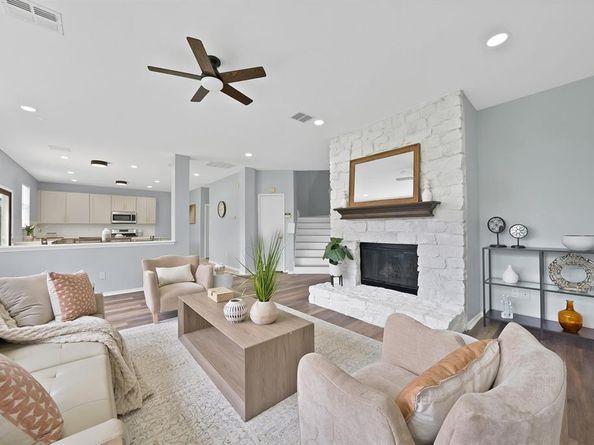 137  Heritage Drive , Crowley Texas 76036