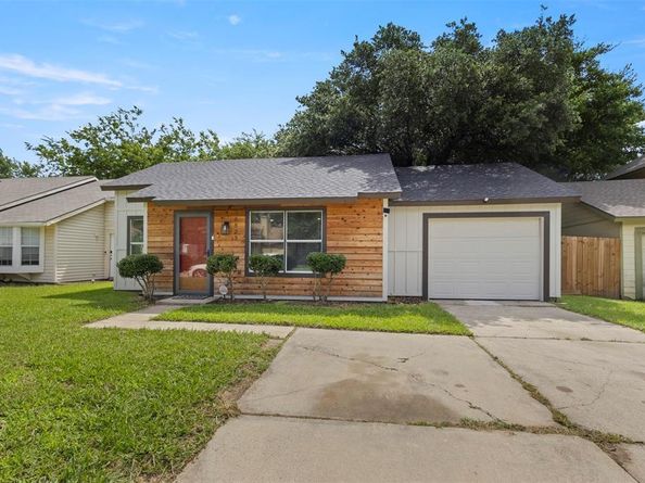 5523  Safari Trail , Arlington Texas 76018