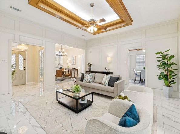 12922  Jasoncrest Trail , Dallas Texas 75243