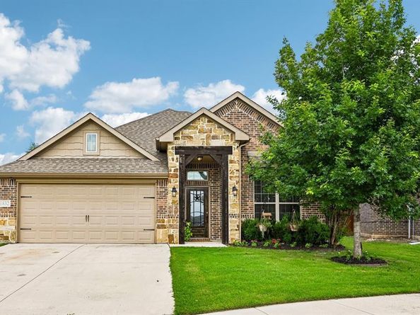 1832  Rio Costilla Road , Fort Worth Texas 76131