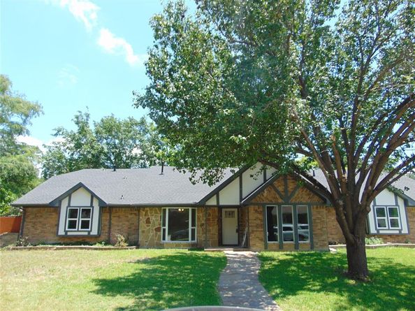 2714  Country Club Parkway , Garland Texas 75043
