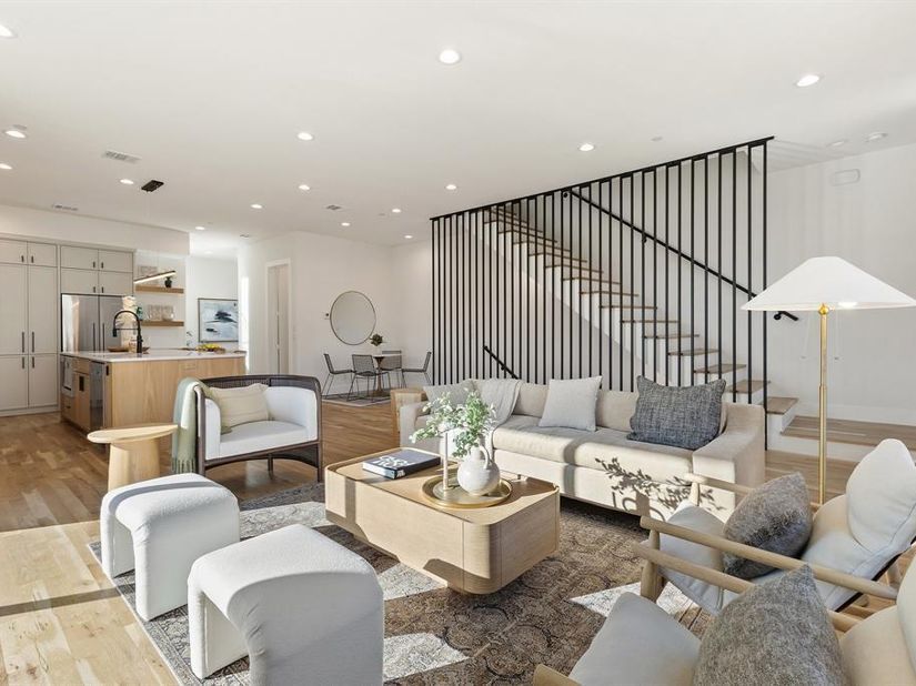 4330  Dickason Avenue  102, Dallas Texas 75219