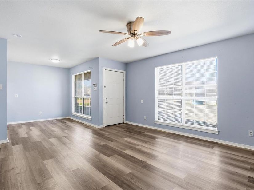 609  Race Street , Crowley Texas 76036