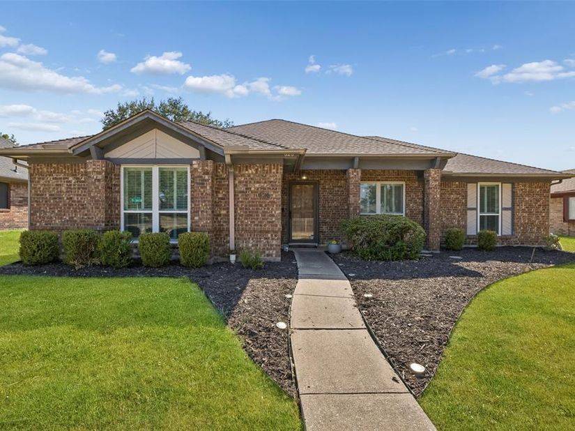 626  Echo Drive , Garland Texas 75040