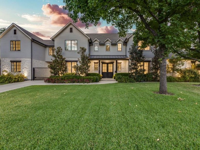 10322  Best Drive , Dallas Texas 75229