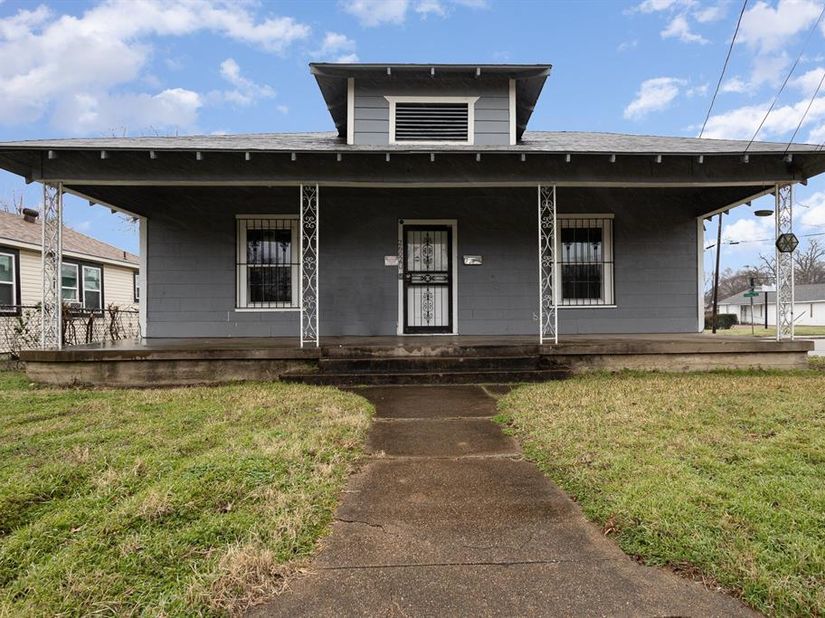 2602  Lenway Street , Dallas Texas 75215
