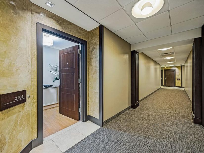 5909  Luther Lane  2104, Dallas Texas 75225