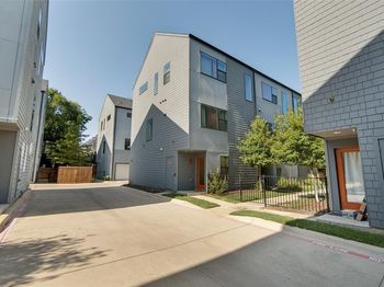 427 W 10th Street 