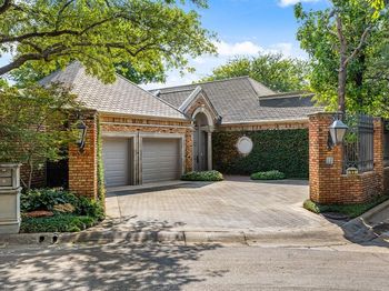 17  Stonecourt Circle 